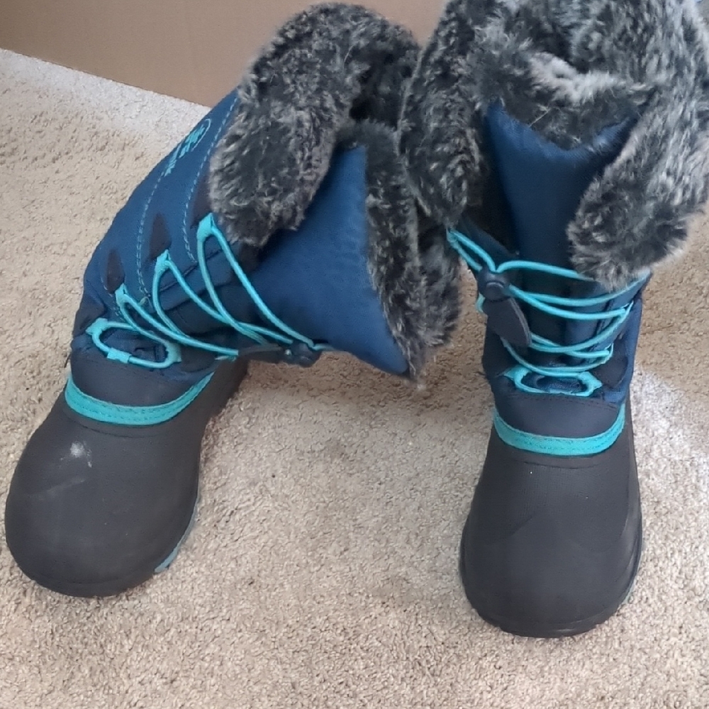 Kamik Blue and Black Winter Boots with Fur Trim